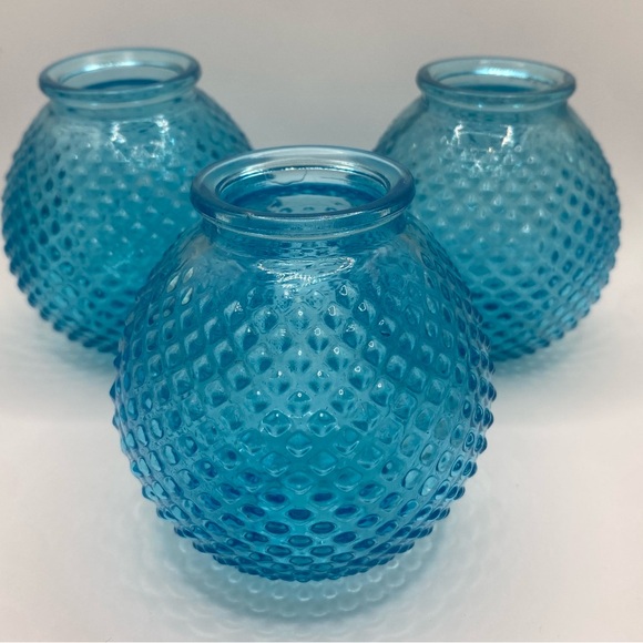 3 Blue HOBNAIL ROUND MINI VASES 3.25 INCHES TALL DIAMETER 1.25 INCHES - Picture 1 of 4